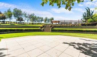 21338 OAK Ln, Aurora, OR 97002