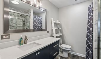 1810 N RIDGE Ave, Arlington Heights, IL 60004