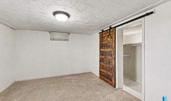 1301 S Splitrock Blvd, Brandon, SD 57005