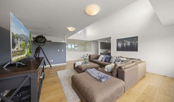 2760 N Territorial Rd W, Ann Arbor, MI 48105