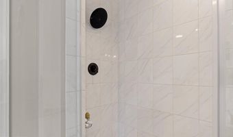 117 MALLARD Dr, Lake Frederick, VA 22630