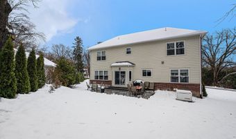 1360 Fairlane Dr, Ann Arbor, MI 48104