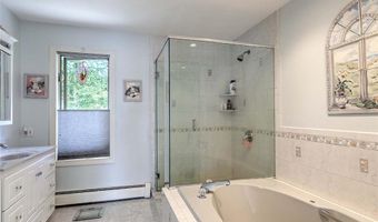 129 Seaside Dr, Jamestown, RI 02835
