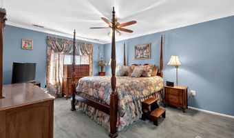 905 Madaline Dr, Avenel, NJ 07001