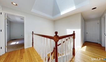 285 Wooding Hill Rd, Bethany, CT 06524