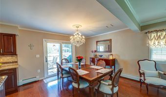 20 Bayview Rd, Amityville, NY 11701