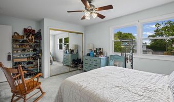 219 W Appletree Ln, Arlington Heights, IL 60004