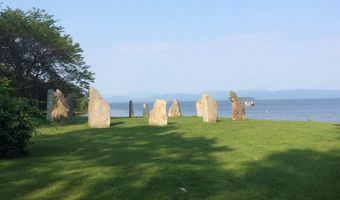 112 S Crest Dr, Burlington, VT 05401