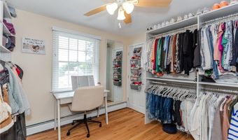 30 Warren Ave, Johnston, RI 02919