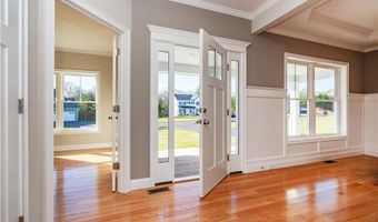 24 Cassidy Trl, Coventry, RI 02816