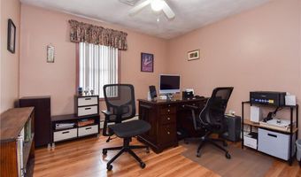 17 Middle St, North Providence, RI 02911