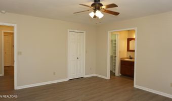 867 Westgate Dr, Alcoa, TN 37701