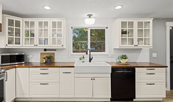 19230 SW PROSPECT Pl, Beaverton, OR 97078