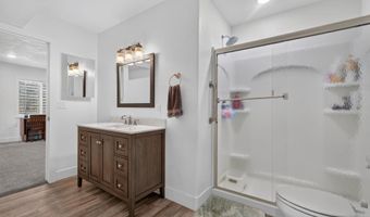 1561 Petersburg Dr, Chubbuck, ID 83202