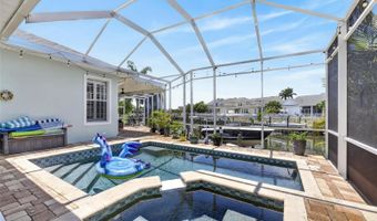 508 ISLEBAY Dr, Apollo Beach, FL 33572