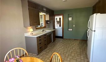 505 NW Bergen St, Adams, MN 55909