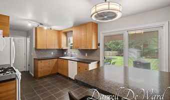 6662 Adaridge Dr SE, Ada, MI 49301