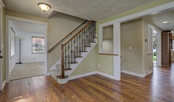 336 E PERSHING St, Appleton, WI 54911