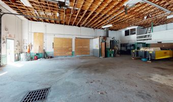 75 Route 27, Raymond, NH 03077
