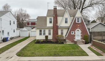 28 Rosewood Ave, Cranston, RI 02905