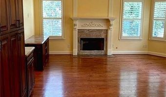 330 Knollcrest Ct, Alpharetta, GA 30022