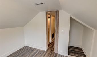 3210 Clifton Ave, Alton, IL 62002