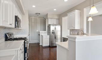 42183 SHORECREST Ter, Aldie, VA 20105