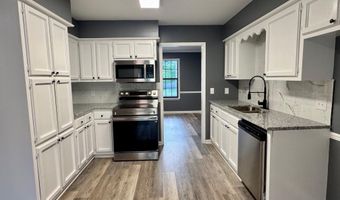 509 Honeysuckle Ln, Albertville, AL 35950