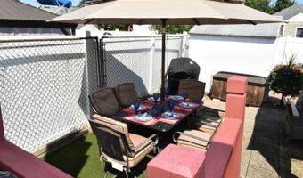 170 Bray Ave, Middletown, NJ 07748