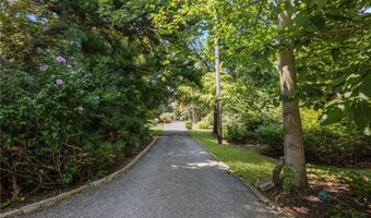 360 RUMSTICK Rd, Barrington, RI 02806