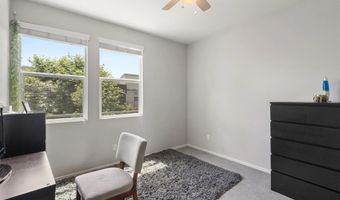 225 Royal Gln Unit #410, Escondido, CA 92025