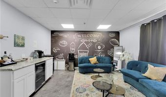 797 E Market St 220, Akron, OH 44305