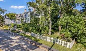 823 Washington St, Bath, ME 04530