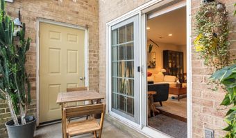 907 S ROLFE St 1A, Arlington, VA 22204