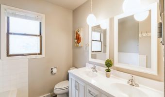 2751 Cleveland Dr, Ames, IA 50010