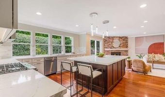 30101 Amelia Dr, Agoura Hills, CA 91301