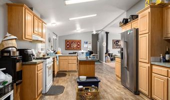 16605 Lassen Ave, Anderson, CA 96007
