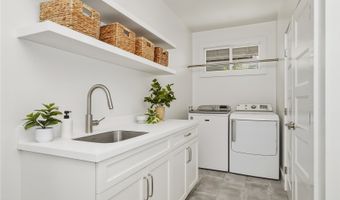 5872 Haleola St, Honolulu, HI 96821