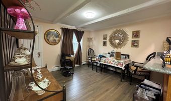 165 Greenfield Dr, Bridgeport, CT 06606