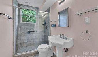 28 Glenview Rd, Asheville, NC 28804