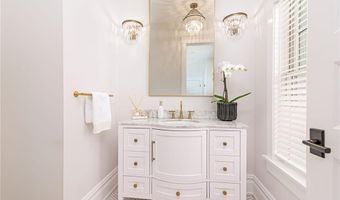 10 Coulter St, Jamestown, RI 02835