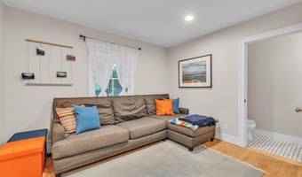 436 Pinewood St, Ann Arbor, MI 48103