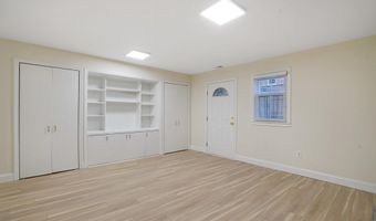 3135 14TH St S, Arlington, VA 22204