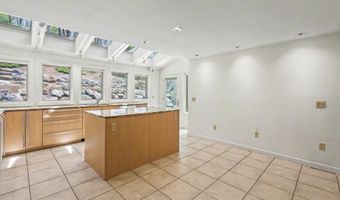 19 Highland Dr, Amherst, NH 03031