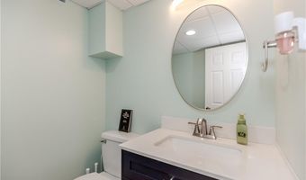 33 Rosewood Ln, Cumberland, RI 02864