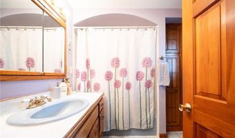 22 Harrison St, Bristol, RI 02809