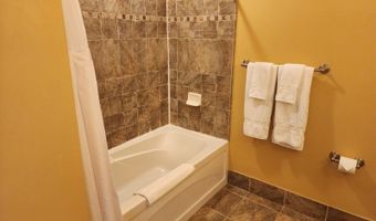 200 State Rt 94 408, Alloway, NJ 07462