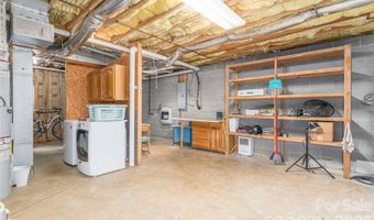 26 Moriah Ln, Asheville, NC 28803