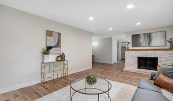1254 Jade Wind Cir, Ballwin, MO 63011