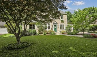 17 Ridge Rd, Danbury, CT 06810